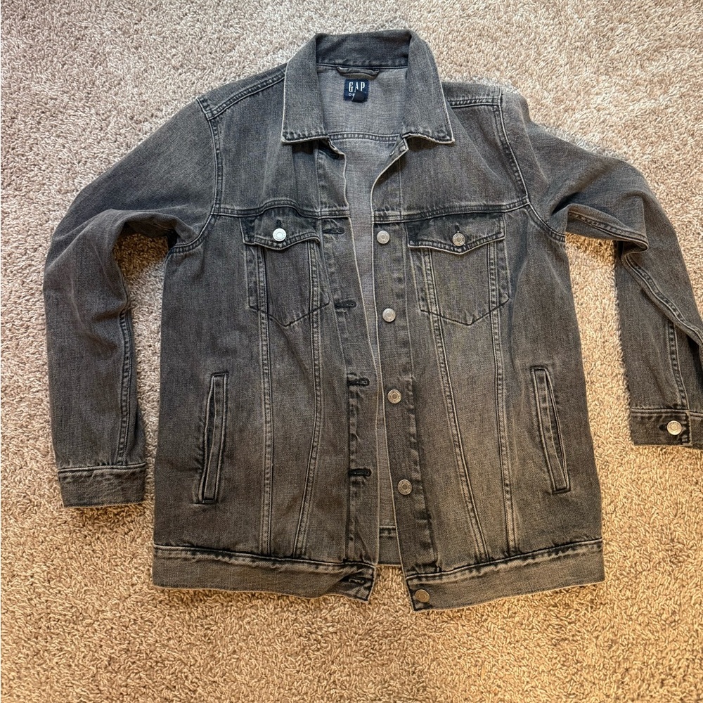 Black Wash Denim Jacket GAP Small (Oversized)